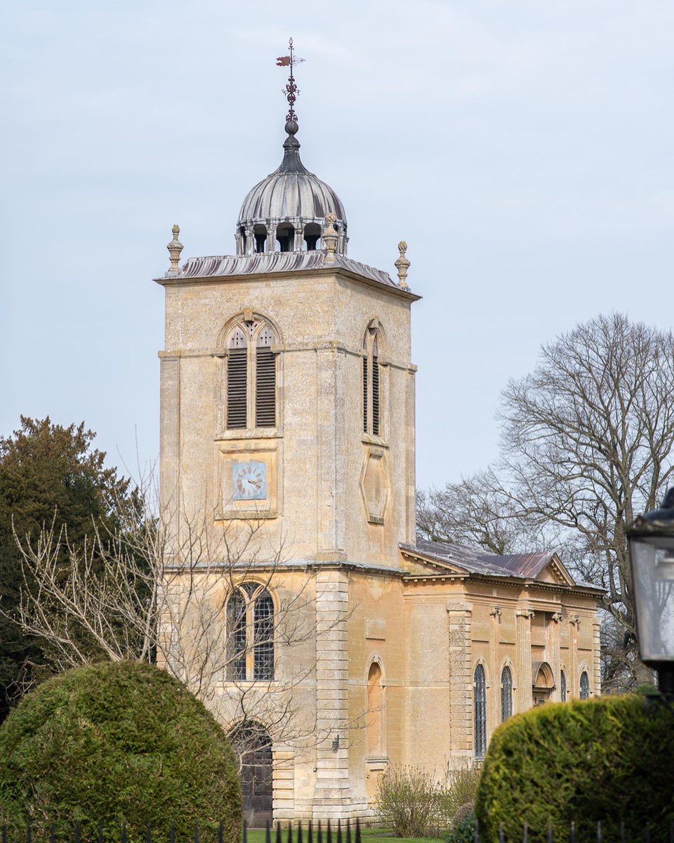 DeanFrostUK's tweet photo. Always a pleasure to be able to photograph 17th Century architecture. This shoot for a private home seller focused on the lifestyle associated with the home and the surrounding landscape. #architecture #architecturaldesign #architecturalphotography #stonemasonry #periodproperty https://t.co/l92XswzIwR