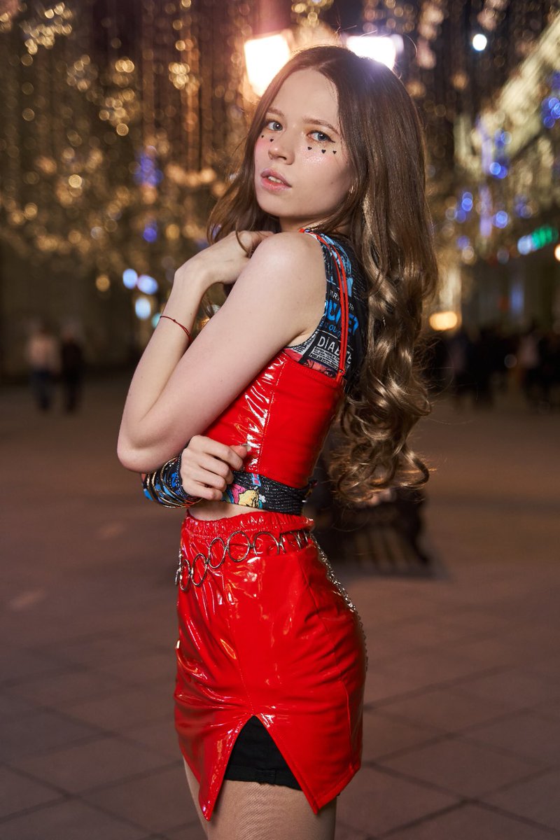 Jewel_cdt's tweet photo. (G)I-dle - TOMBOY teaser photo 
Julia (Yuqi ) @youinchannel 
Photo by @AshenKruel 
@rus_gidle @gidlesupportt @everydaylatataa #gidle #GIDLE #gidletomboy #tomboy #YUQI https://t.co/TkbMGYjkwn