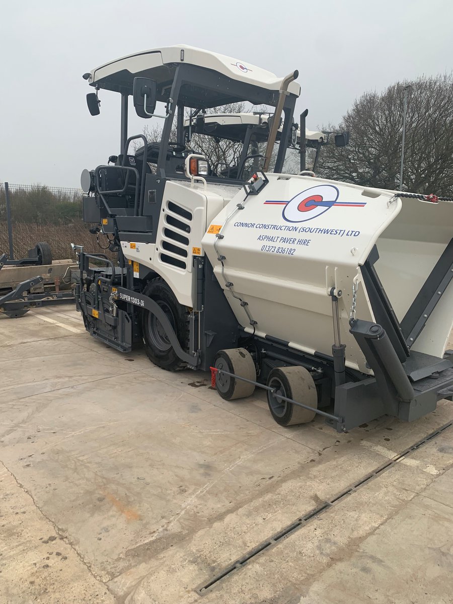 Connor_Hire's tweet photo. New Paver!
Picked the 1303-3i #Vogele for its quality & reliability.
Has #Safety Zone lighting & is easy to use for drivers & operators.
What do you like most about them?
@WirtgenGroup #Paver #Machines #roadconstruction #highways #construction #planthire #machinehire #surfacing https://t.co/amAHYzRBrq