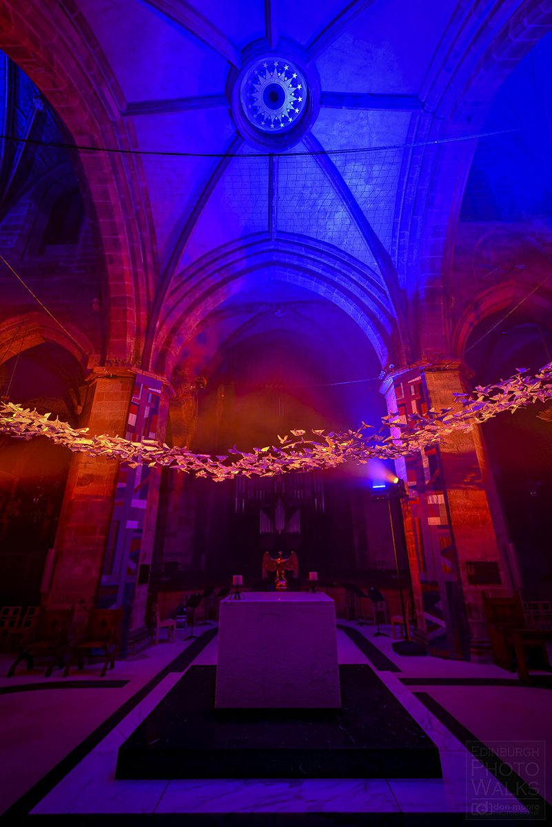 The Scottish premiere of Michael Pendry's stunning Les Colombes (The Doves) is on now at <a href="/StGilesHighKirk/">St Giles' Cathedral</a>
You can learn all about it by visiting the <a href="/burnsandbeyond/">Burns&Beyond Festival</a> Twitter account.
#Edinburgh #VisitScotland #StGiles #BurnsAndBeyond #LesColombes #WingsForPeace #ArtForPeace
