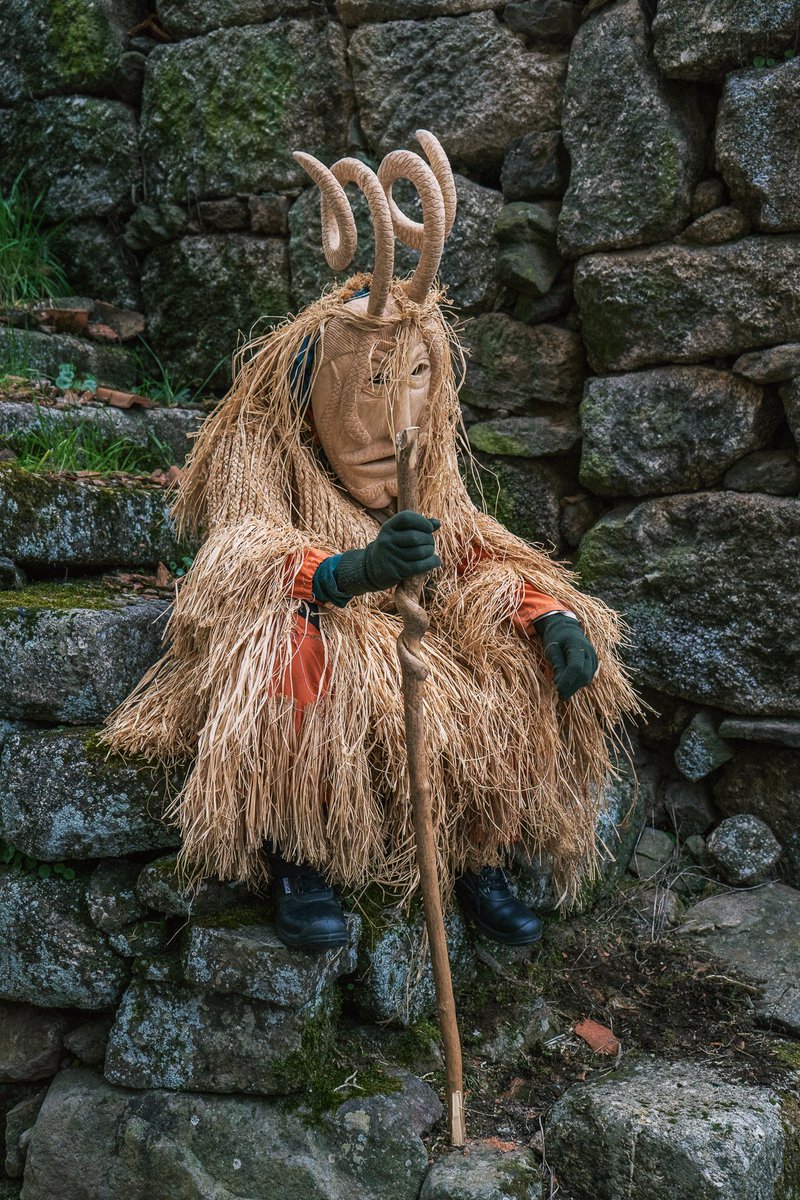 dumundo_e's tweet photo. Carnival in Lazarim 2022 🤠
#Carnaval2022 #beautifuldestinations #destination #wanderlust #Portugal https://t.co/abNpn0Yypm