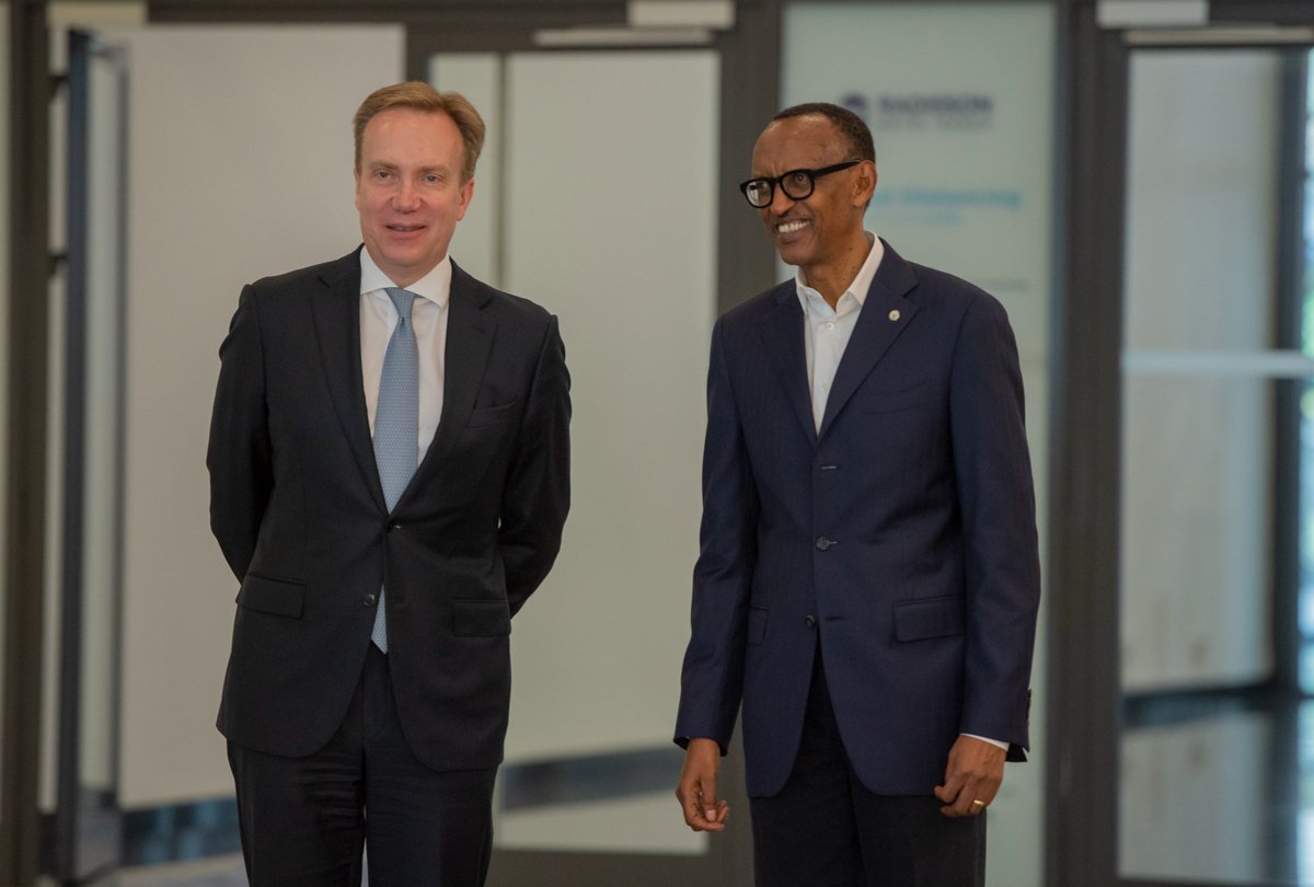 AdamsKwizera___'s tweet photo. JUST IN:
President Kagame has arrived at the Kigali Convention Centre to launch the Centre for the 4th Industrial Revolution – Rwanda, alongside President of the World Economic Forum President @borgebrende. #Rwanda4IR 

📸: @UrugwiroVillage 
#AdamsReports https://t.co/VejTWk1uuT