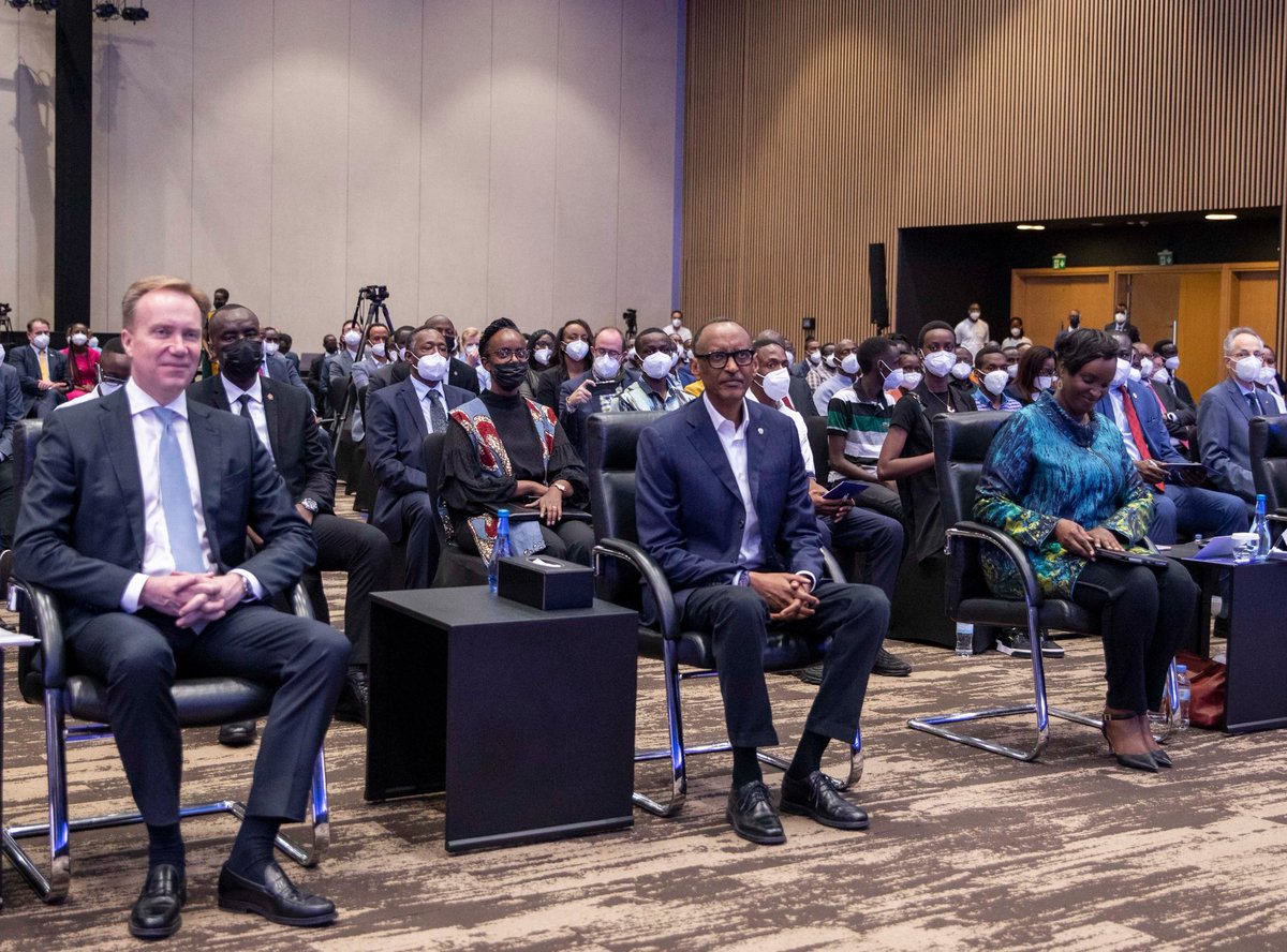 AdamsKwizera___'s tweet photo. JUST IN:
President Kagame has arrived at the Kigali Convention Centre to launch the Centre for the 4th Industrial Revolution – Rwanda, alongside President of the World Economic Forum President @borgebrende. #Rwanda4IR 

📸: @UrugwiroVillage 
#AdamsReports https://t.co/VejTWk1uuT