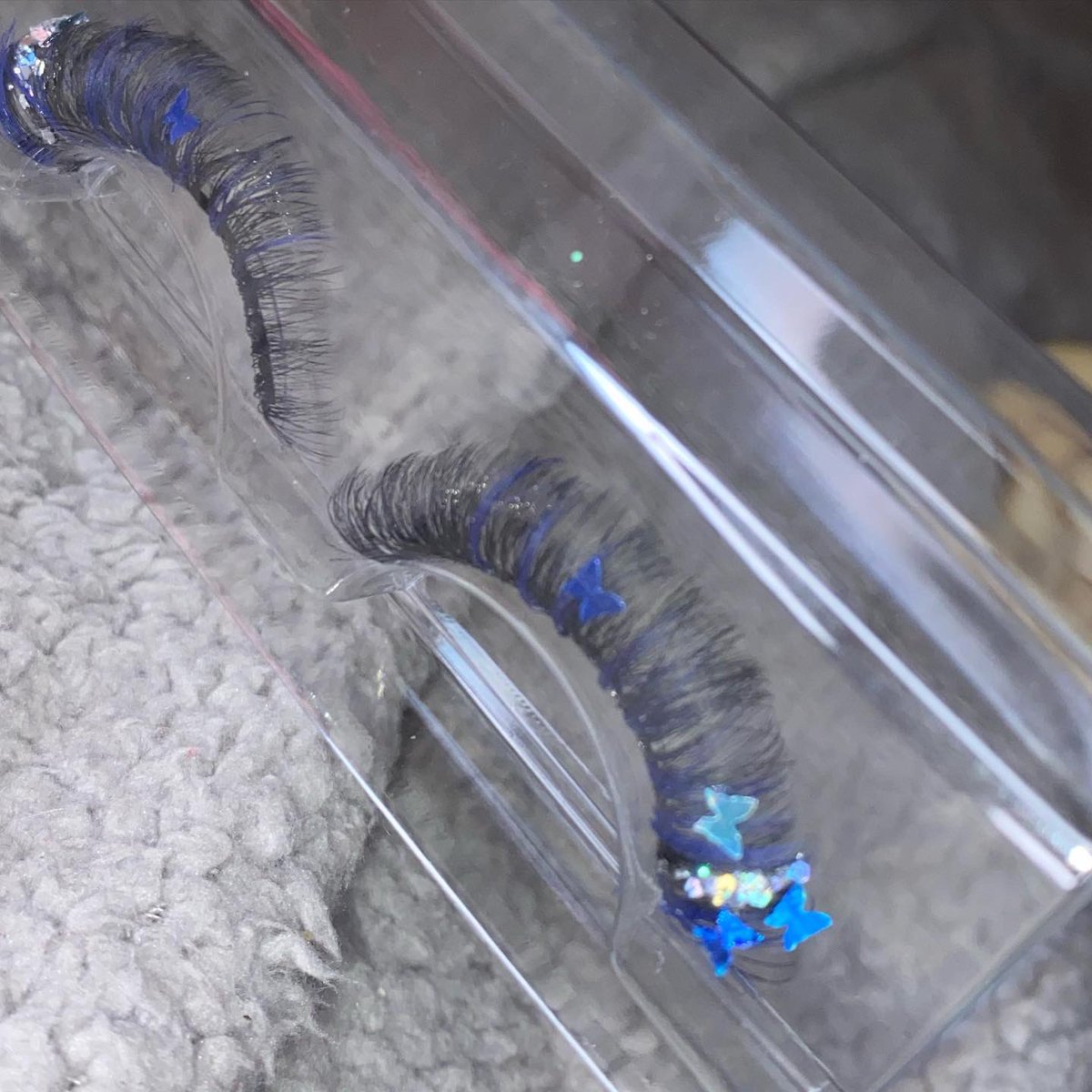 cheldaviesxxx's tweet photo. Hi everyone, just me sharing me lash page again xo 
@beautybychelll on insta I have some offers on to celebrate me 2 year anniversary🤍 
(20% off full sets and 2 sets of handmade strip lashes for £20)
love yasss xxx https://t.co/QmgC4pGybV