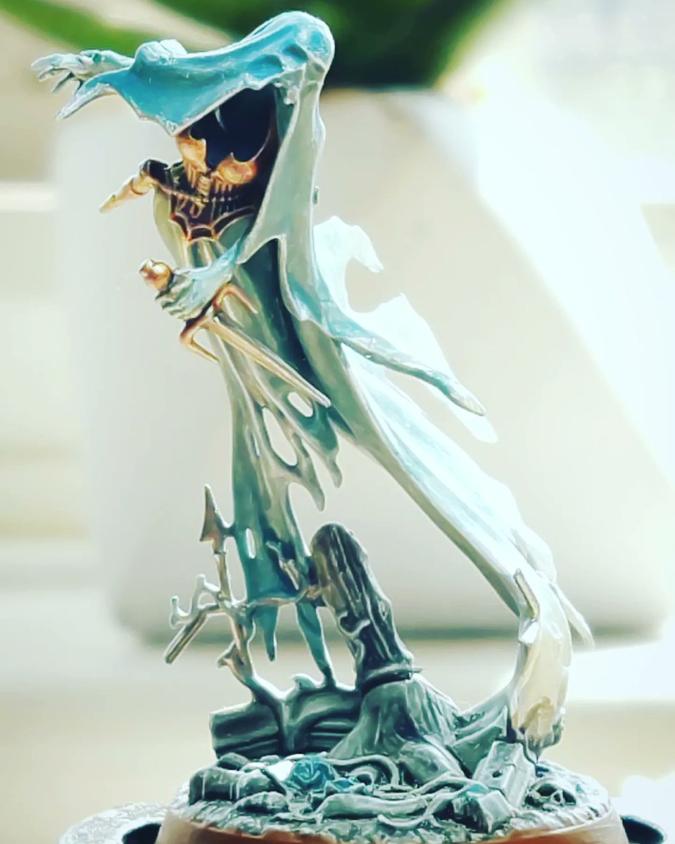 staticintheair's tweet photo. ⚰️💎 One of the best sculpts from Storm Strike, love the Nighthaunt ⚰️💎

#painting #artwork #modelpainting #warhammer #miniaturepainting #art #horror #fantasyart #ageofsigmar #gamesworkshop #warhammerfantasy #miniature #darkart #fantasy #acrylicpainting #stormstrike #nighthaunt https://t.co/nNMvADfOMc