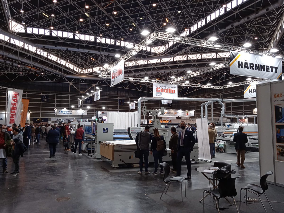 FlatbyArtis's tweet image. Visitando @FIMMA_MADERALIA #flatbyartis #feriavalencia #FIMMA