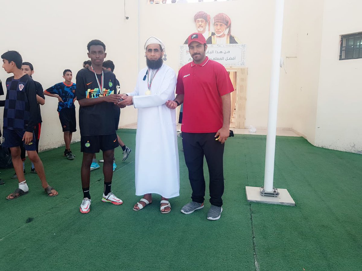 badoh22's tweet photo. #بطولة_١٨_نوفمبر
افضل لاعب في البطولة 
الطالب /جابر البلوشي من الصف الثامن رابع 
مدرسة /عمرو بن الجموح ببركاء https://t.co/XcuLbqzUQC