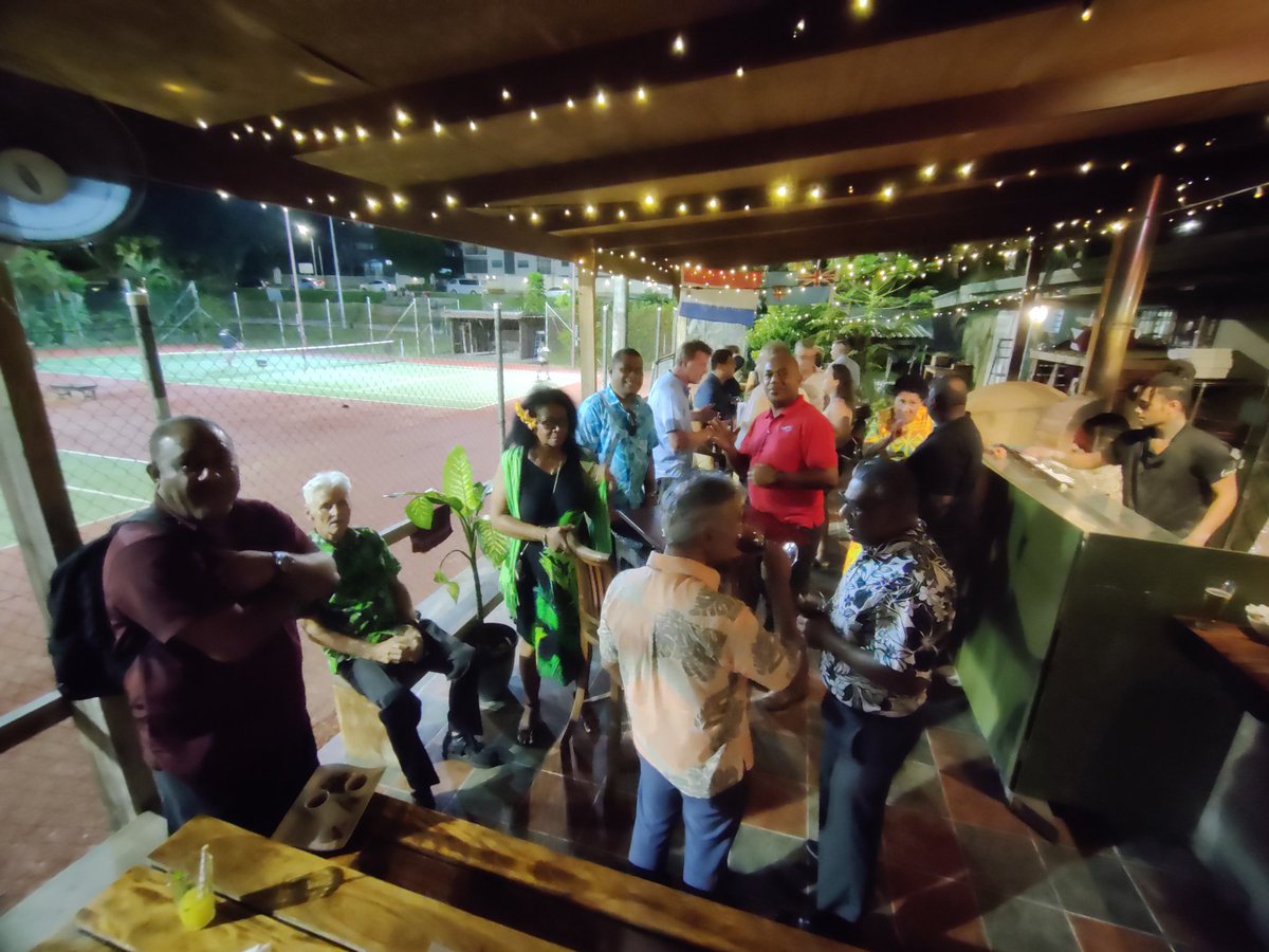 ditisbruf's tweet photo. The Dutch Fiji community and the Fiji Dutch alumni congregating at Paradiso Restaurant in Suva confirming the good bilateral connections. @iheNL https://t.co/7THMemdOrn