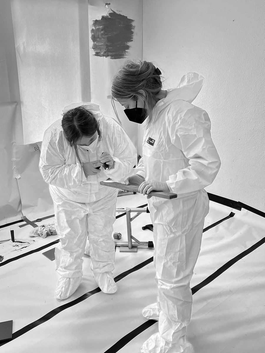 spatter_ed's tweet image. It is assessment day on our Advanced #BPA training course. Understandably there is a bit of trepidation in the air, but it is fantastic to see how the students are putting their learning into practice, and working together. 

#bloodstainpatternanalysis #crimescene #CSI #forensic