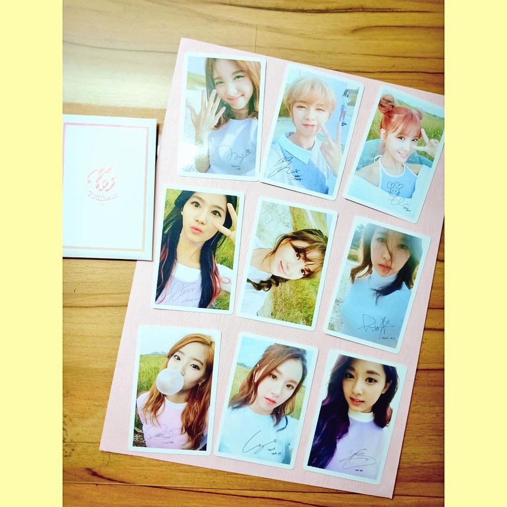 small_snail985's tweet photo. 🍭開箱第三張迷你專輯《TWICEcoaster : LANE 1》
1. TT
2. 1 TO 10
3. PONYTAIL
4. JELLY JELLY
5. PIT-A-PAT
6. NEXT PAGE
7. ONE IN A MILLION
#twice #twicecoasterlane1 #tt  #albumunboxing #once #nayeon #jungyeon  #momo #sana #jihyo #mina #dahyun #chaeyoung #tzuyu https://t.co/wMpDcaWQV6