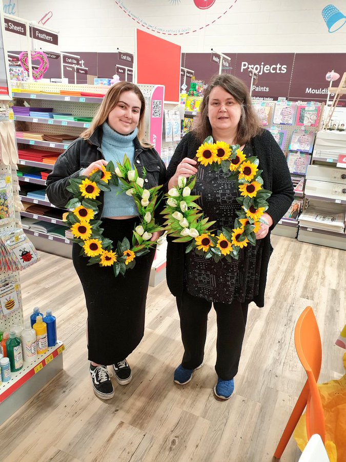 ShopFloorEngage's tweet photo. Check out our latest #ShopFloorHeroes blog all about the awesome new @Hobbycraft Spring Workshops! To find out more click this link: https://t.co/bIpsyjDA6e
 🌻 https://t.co/SZzQfGtVx5