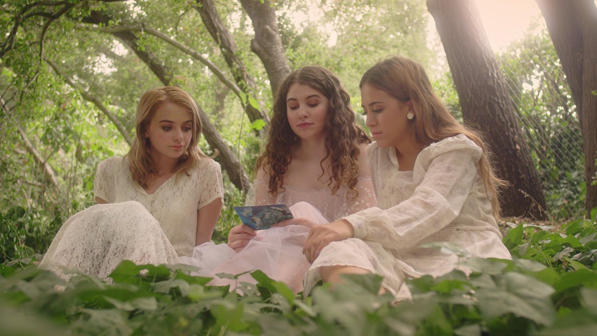 25 Encounters: Ham on Rye

#TylerTaormina's bizarre, unique satire of high school films. Teenagers get ready for prom night in the suburbs of Los Angeles. But mischief lurks. Available worldwide.

Watch now: go.iffr.com/Ham-on-Rye