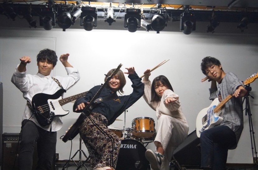 MeilinDGMG's tweet photo. このバンドをやっていて
沢山の人と出会えて
沢山の思いつきがあって
ホントに素敵な時を過ごしました

これから当分はソロ活動や 楽曲提供に
専念するかと思います

CD Eggs サブスク MVはこれからも残りますのでご安心を❣️

ゆい しんご こーじ
一緒に走り出してくれてありがとう！

@Eelift https://t.co/6vwanWdExR