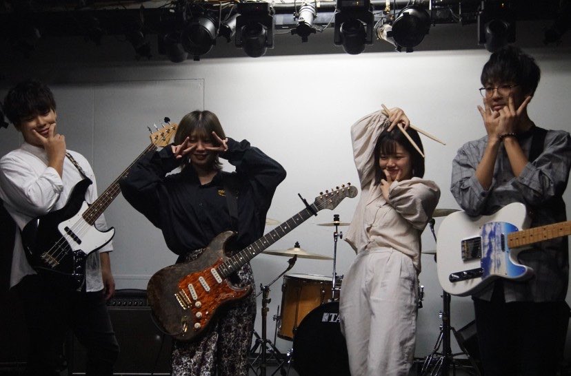 MeilinDGMG's tweet photo. このバンドをやっていて
沢山の人と出会えて
沢山の思いつきがあって
ホントに素敵な時を過ごしました

これから当分はソロ活動や 楽曲提供に
専念するかと思います

CD Eggs サブスク MVはこれからも残りますのでご安心を❣️

ゆい しんご こーじ
一緒に走り出してくれてありがとう！

@Eelift https://t.co/6vwanWdExR