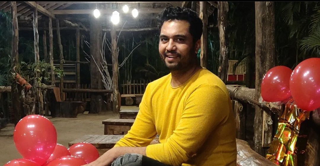 ludduvlogs's tweet photo. Drive suddenly converted in a Surprise Birthday Celebration.
Celebration is always special when you're surrounded by your loved once.
#ludduofficial #luffians #motovlogger #birthday #diveagar #pune #mtdc https://t.co/GWD1xgcx9M