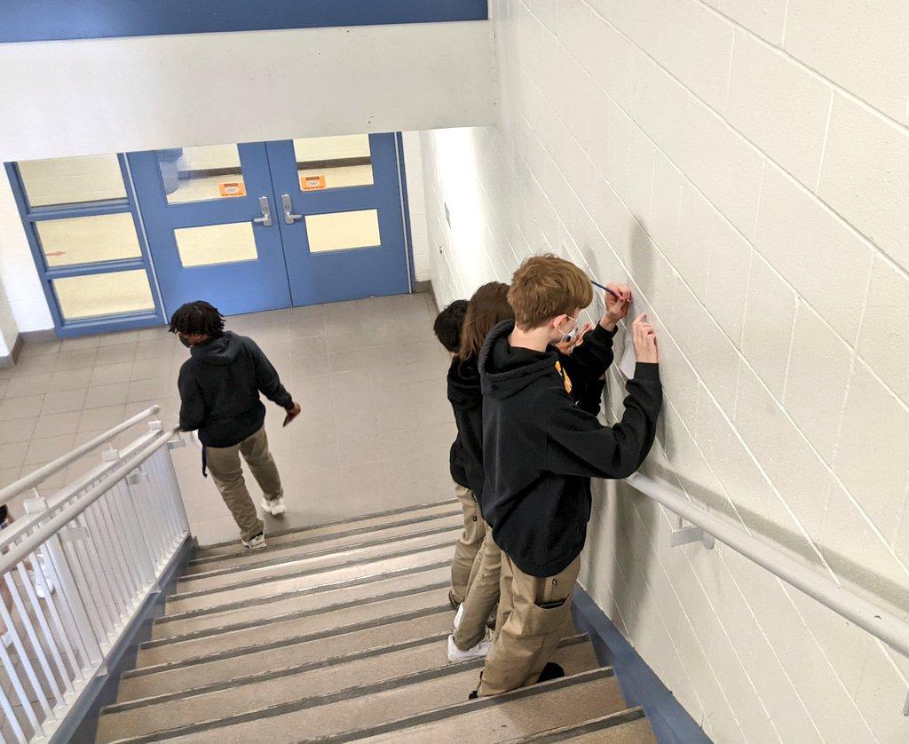 Students got their steps in while doing some math practice. Lots of great math conversations + a good workout! #admirethetiger <a href="/StMattsMath/">St Matt's Math</a> <a href="/StMatthewOCSB/">St. Matthew High School</a>