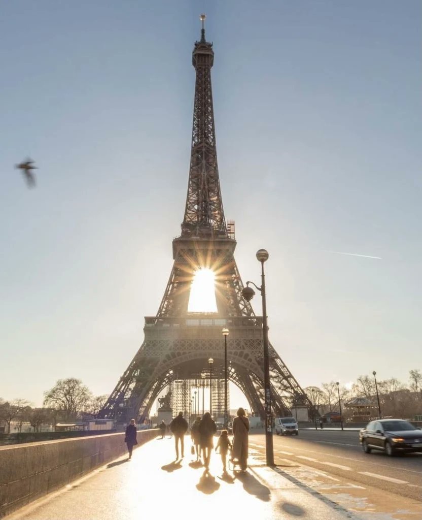 FranceaIstanbul's tweet photo. 🇫🇷 Aujourd’hui, la Tour Eiffel célèbre ses 133 ans! 🎉 Conçue par Gustave Eiffel, elle a été inaugurée le 31 mars 1889. 

🇹🇷 Bugün Eyfel Kulesi 133. yılını kutluyor! 🎉 Gustave Eiffel tarafından tasarlandı ve 31 Mart 1889'da açıldı.

📸 : SETE / Jérôme Schlichter @LaTourEiffel https://t.co/qOWHUOELR8
