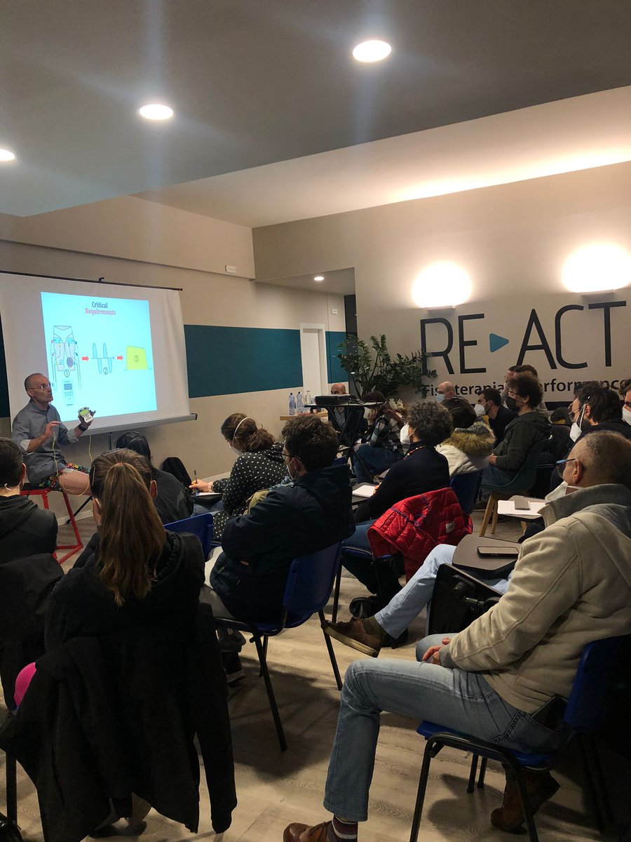 lucamae1987's tweet photo. Another absolute TOP QUALITY evening at ReAct - Fisioterapia & Performance learning about NMES from Nicola Maffiuletti - Head of Research Group Human Performance Lab (Schulthess Klinik, Zürich)
#physiotherapyappliedscience https://t.co/jrMA2zCGno