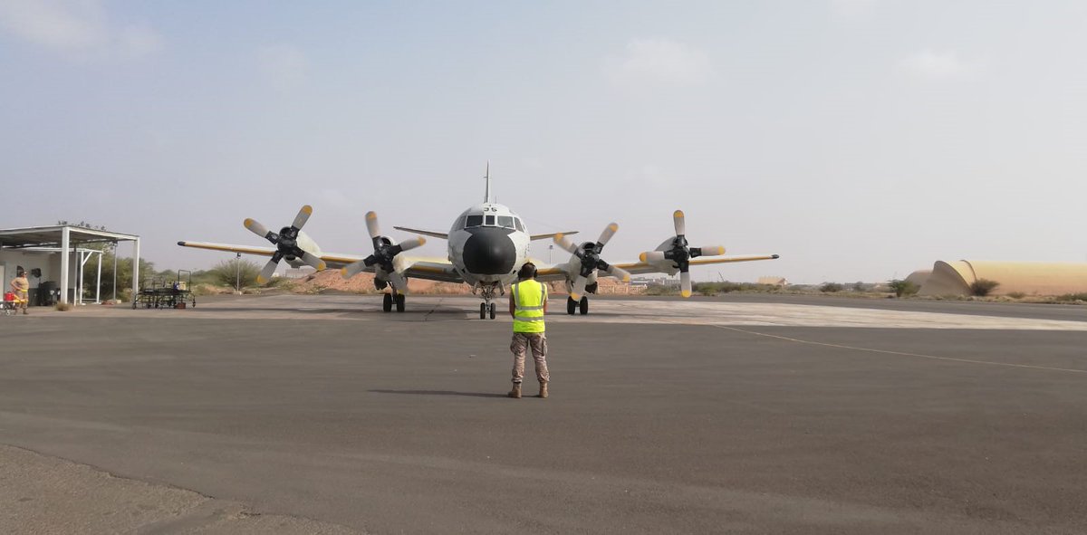 EMADmde's tweet photo. La 81º tripulación🧑‍✈️ del #DestacamentoOrión en #Djibouti 🇩🇯 ha realizado su primera misión de vuelo sobre la Zona de Operaciones.
La leyenda 🇪🇸 del P-3 continúa surcando los cielos en cumplimiento de la misión💪
@EUNAVFOR 
@EjercitoAire 
#MOPS https://t.co/cAGNfBtYRI