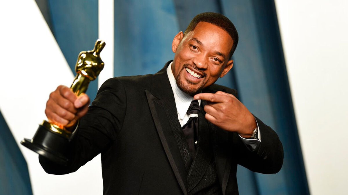 kalia11310905's tweet photo. This white dude has been accused of multiple accounts of sexual assault yet y’all are screaming that Will goes to jail and has his Oscar taken away for a slap on someone who deserved it…just admit y’all hate black people and leave #Oscars2022 #BlackTwitter https://t.co/H6JNiF39wq