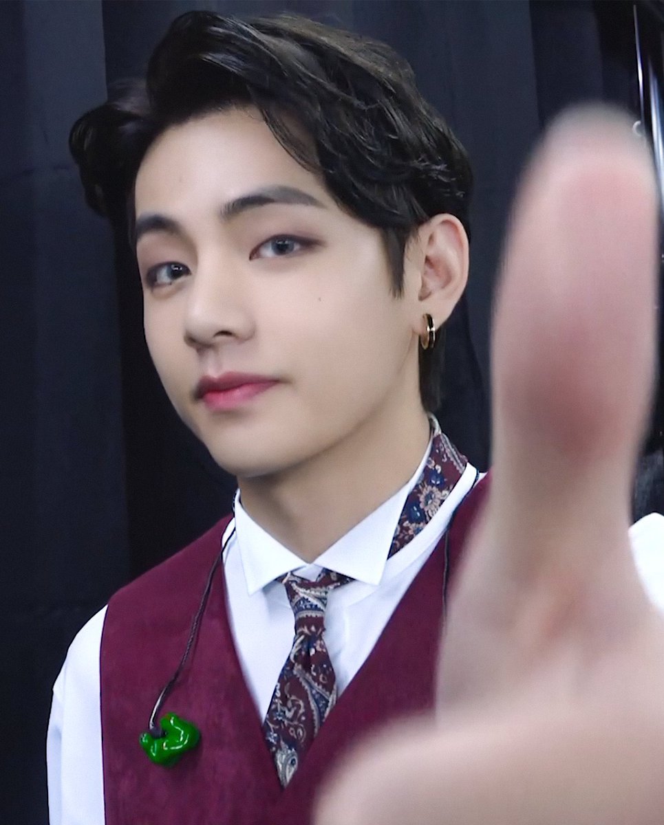 naver_taehyung's tweet photo. Articles for 9pm Chart. Pls start engaging now (◍•ᴗ•◍)

1 https://t.co/BL090HsDN4
2 https://t.co/V69alaVGmB

Engage and listen to #V_ChristmasTree #ChristmasTree #V @BTS_twt https://t.co/ILeIpLYKTC