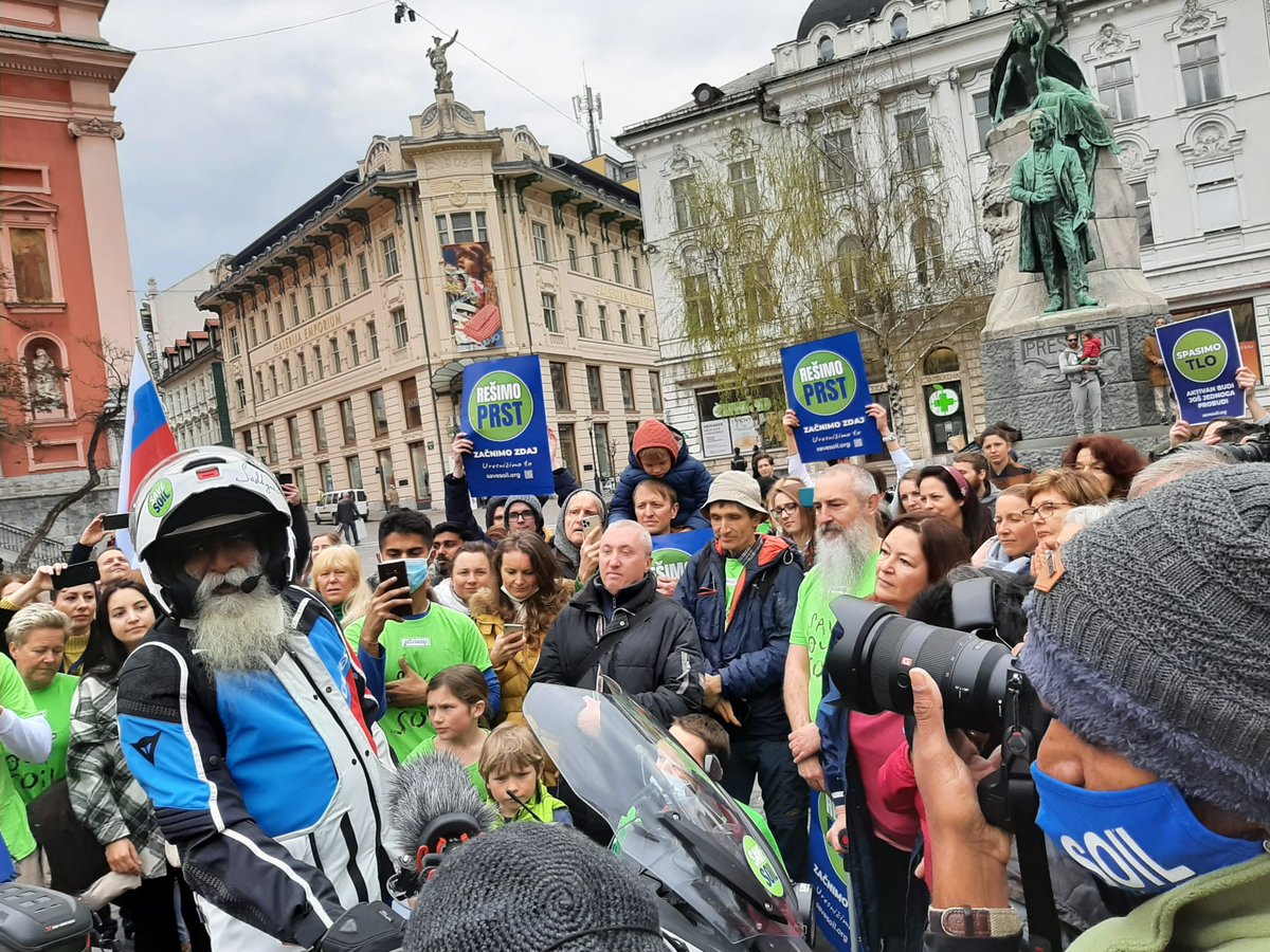 SadhguruJV's tweet photo. This movement is not only about the environment. It is also about opening our hearts to every Life on the planet. This is our highest prerogative. Rešimo Prst. #SaveSoil. -Sg #SaveSoilLjubljana  @cpsavesoil https://t.co/cwTYYEsx4d