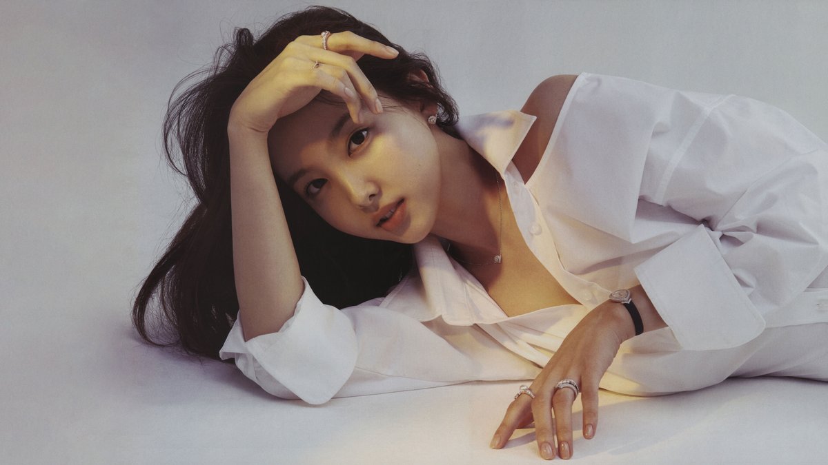twicewallpapers's tweet photo. HARPER'S BAZAAR 2022.04 X NAYEON
Scan cr. teudoongies09
1 desktop &amp; 3 phone wallpapers
#TWICE #트와이스 #NAYEON #나연 https://t.co/HAVadhODW5