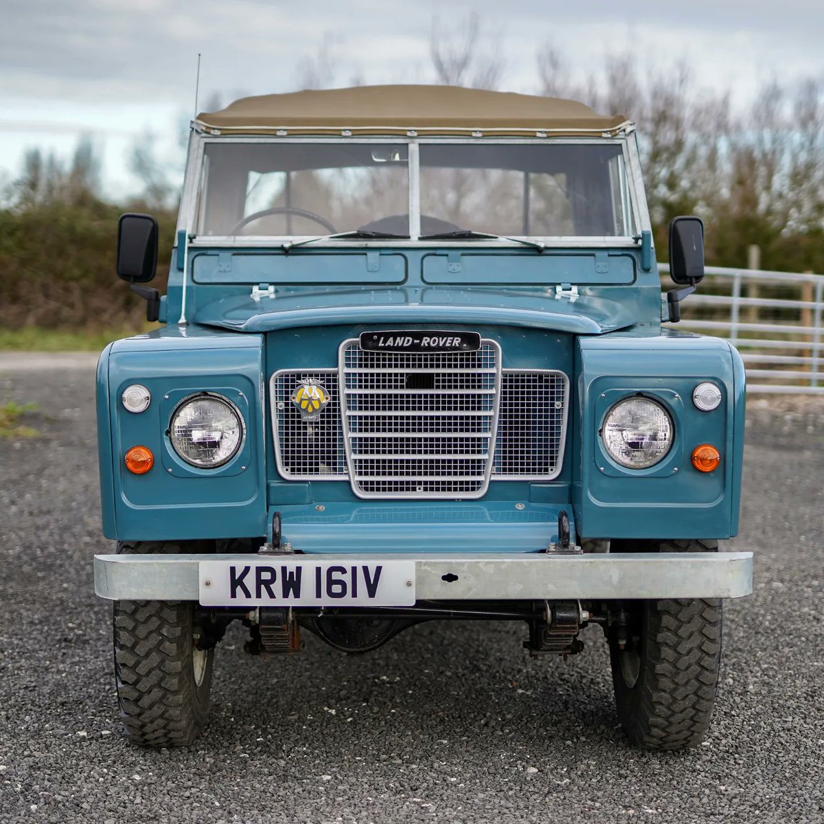 landroverpa's tweet photo. From multiple shoots for @WMS_Classics. Which is your favourite?
#landrover #Series1 #Series2 #Series3 #L663 #Defender2020 #AllNewDefender #Defender90 #Defender110 #landroverdefender #RangeRover #RangeRoverClassic #landroverphotoalbum #inkyenston #landroverevolved https://t.co/eU2tnij2Qg