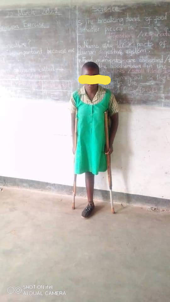 zimcousin's tweet photo. RETWEET ABATSIRWE

Hi Guys we are  looking for cluthes for this 12 year old girl in Mt Darwin .she has been using these improvised ones for 4 years now.she used to get help from the late Mr Baker (MHSRIP) . 0773560114.Memory Munenura .Thank you https://t.co/IIqqflMA6m