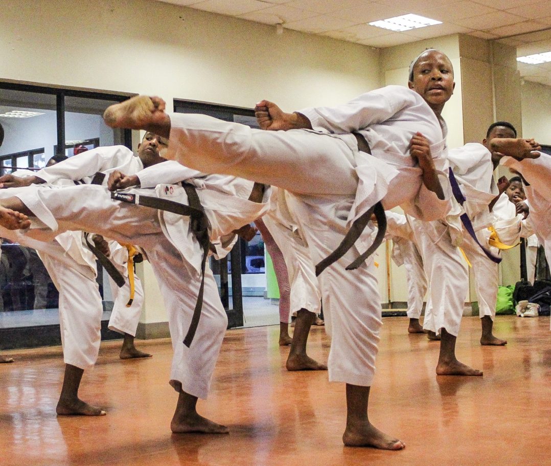 Not all heroes wear capes – some wear a Dogi. Article by Siyamthanda Pongco 
grocotts.ru.ac.za/2022/03/30/not…