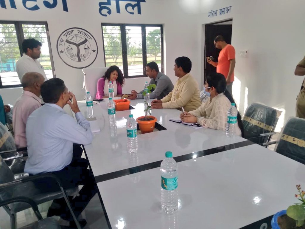 CdoRampur's tweet photo. 📊निरीक्षण📊
✨ग्राम मुड़िया कलां, विकास खंड-बिलासपुर में पंचायत भवन का निरीक्षण ।
✨गाँव में बनेगा ओपन जिम,स्विमिंग पूल।
✨दो माह में होगी लाइब्रेरी संचालित।
#planplus
#villagesoframpur
@Comm_Moradabad 
@DeoRampur https://t.co/8SNEVgbSBS
