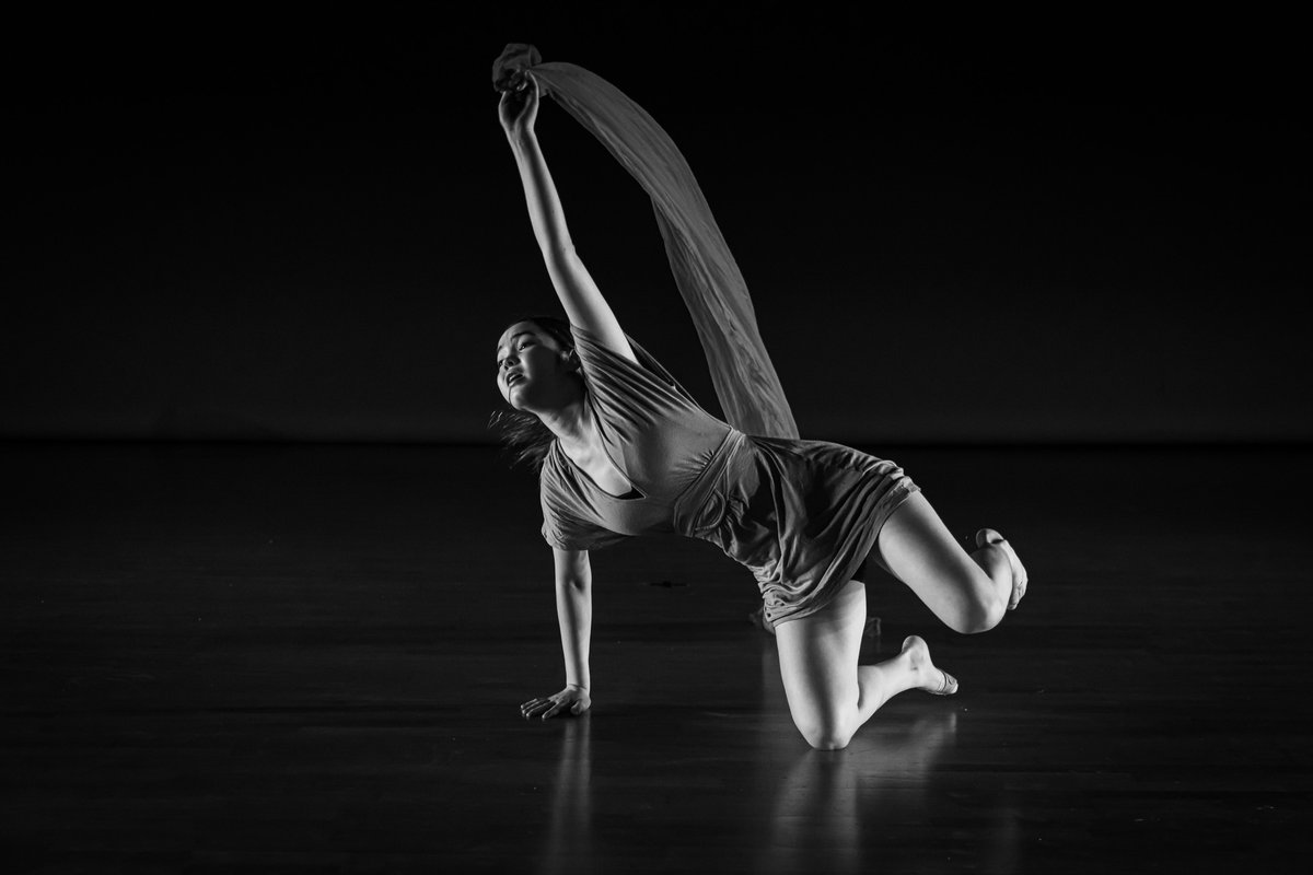 DCSG_Dulwich's tweet photo. We were mesmerised by our GCSE and IB #Dance Programme dancers who performed in our first live dance showcase last week! Their energy was electric and they wowed the audience with a high level of performance and choreography in various genres!
#LiveWorldwiseInAction https://t.co/Ia3T4qswnm