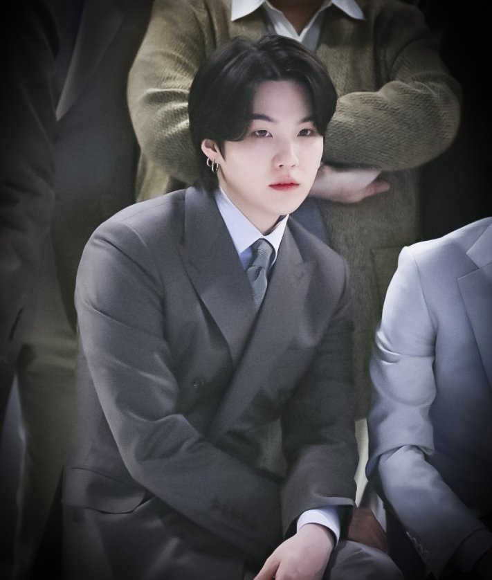 latefanatic's tweet photo. #suga @TIME @BTS_twt #havemercyonme
윤기 타임지 https://t.co/XMGhhK6B1A