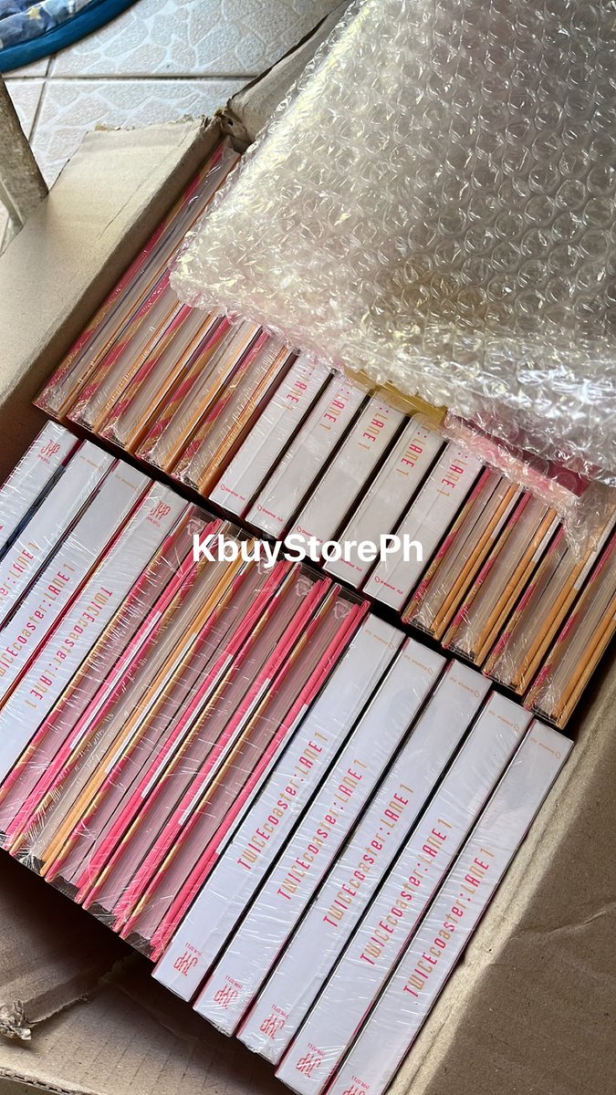 KbuyStorePh's tweet photo. TCL1 albums arrived at PH address. ❤️
#KSPhUpdate https://t.co/kaVuSZNLe5