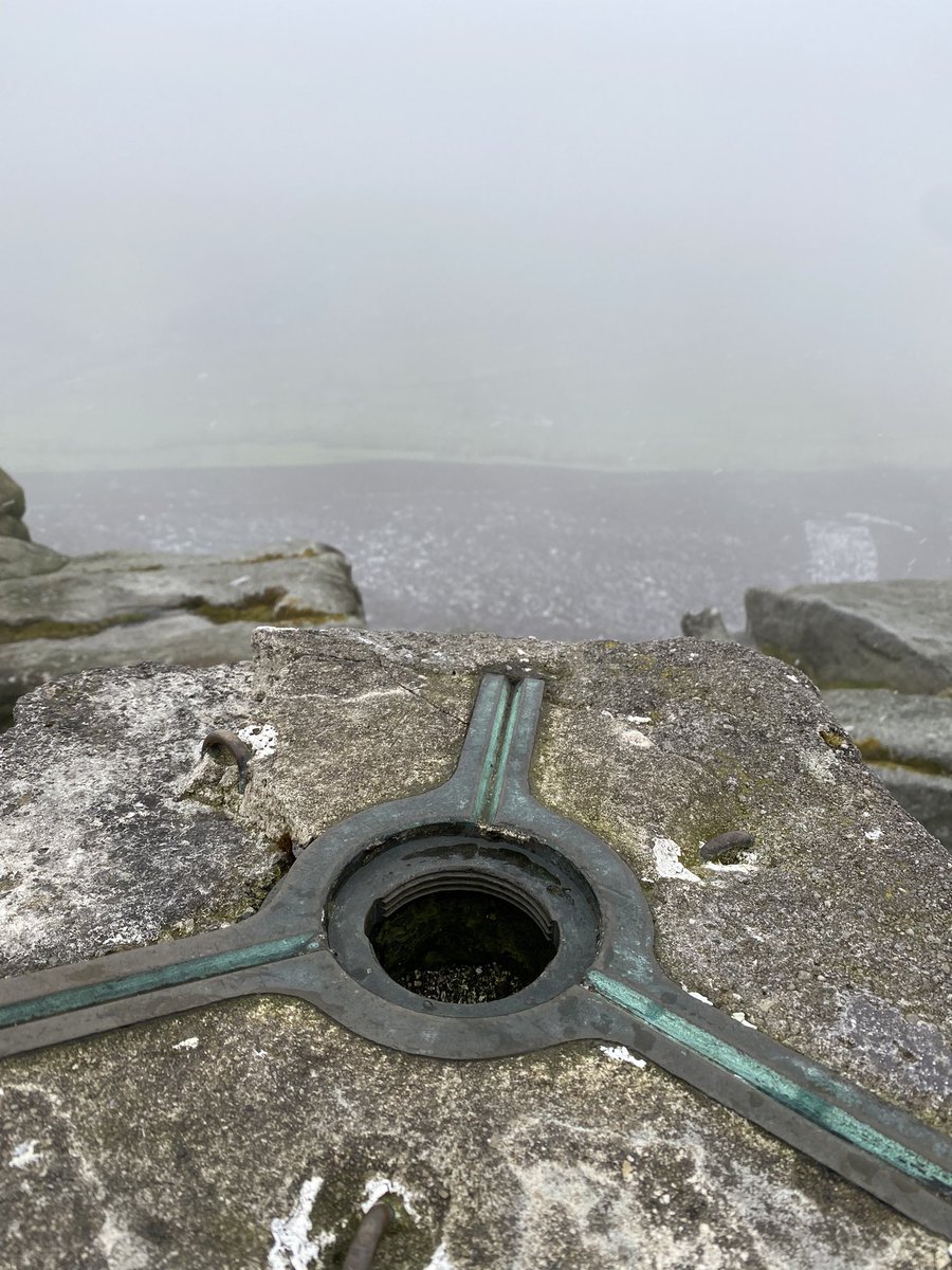 Simon’s Seat doesn’t quite have the same impact in ❄️ over ☀️. Wednesday walking always wins though #Yorkshire