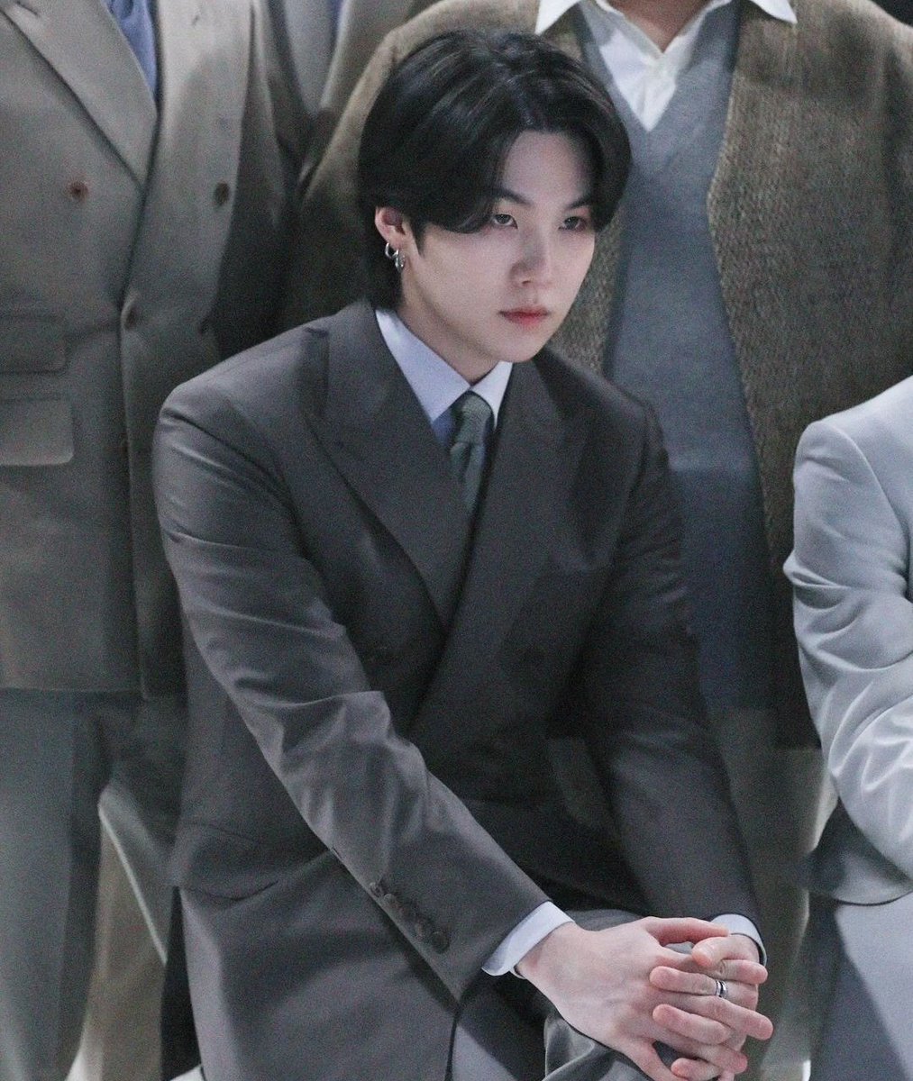점점 예뻐져가 민윤... 이제 진슙 떡밥만 있으면돼 ㅎ ㅏ