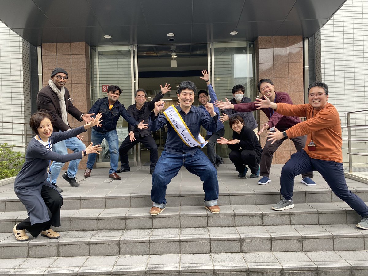 One of the missions of iCeMS is to incubate a future science leader. Today we are happy to launch <a href="/N_Nakazawa_Re/">Naotaka Nakazawa</a> as a new PI at <a href="/kinkidaigakuPR/">近畿大学🐟</a> . Our PIs celebrated  his new journey. Congratulations!!