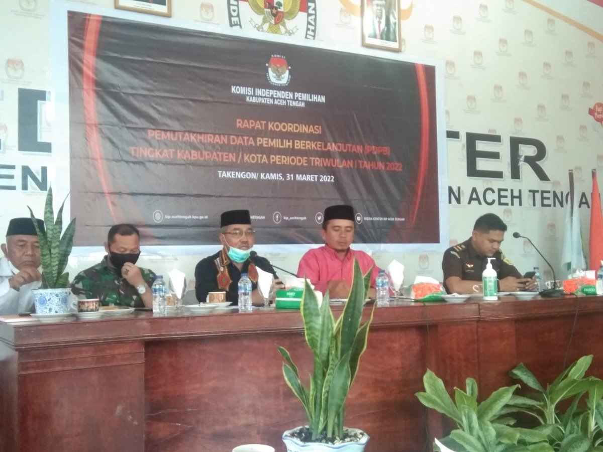RepdemAceh's tweet photo. Kamis (31/03/2022), Repdem Aceh Tengah ikut serta dalam rapat PDPB (Pemitakhiran Data Pemilih Berkelanjutan) di KIP Aceh Tengah.

#merdeka #repdem #repdemaceh #dpnrepdem #pdiperjuangan #dpdpdiperjuanganaceh https://t.co/8cPHVztP48