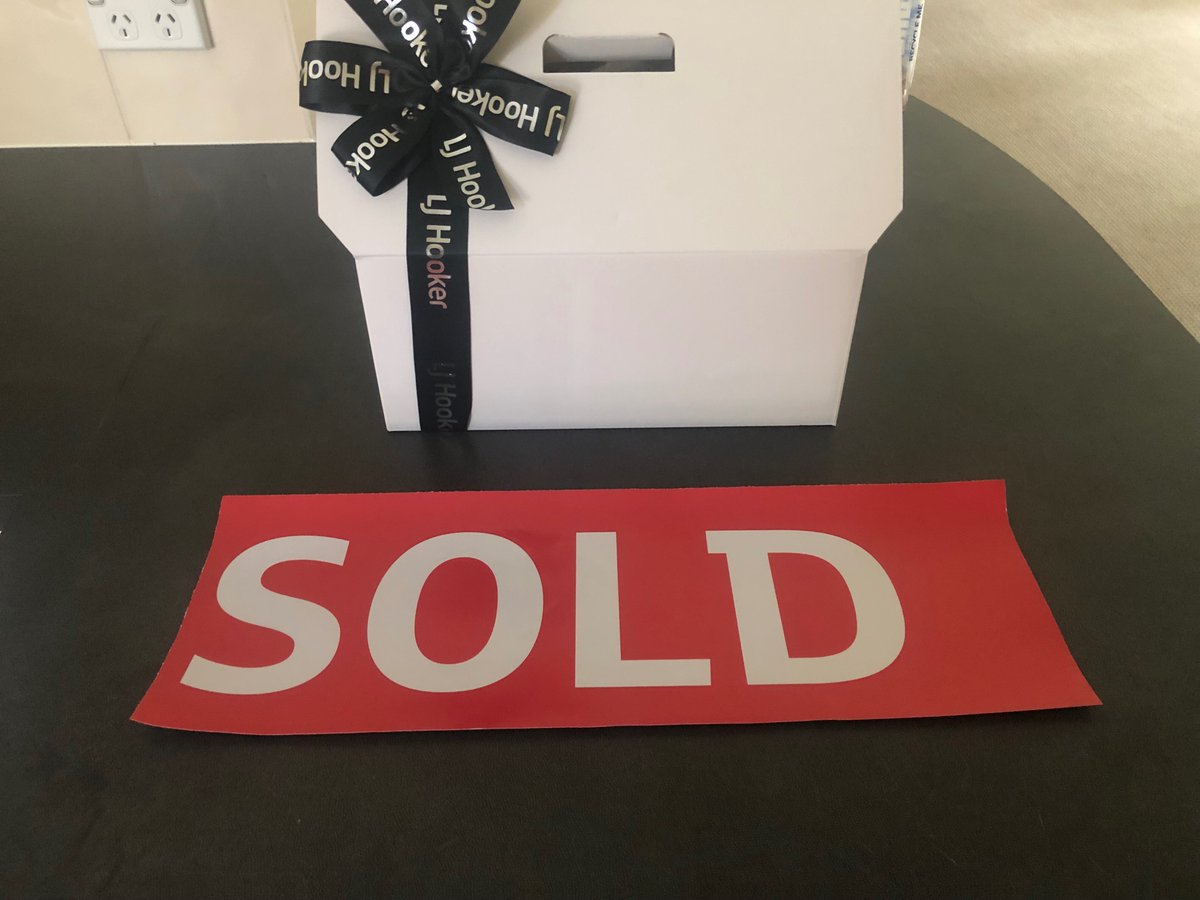 VioletScreaming's tweet photo. So I bought a house… finally! https://t.co/7PFsa9mRO6