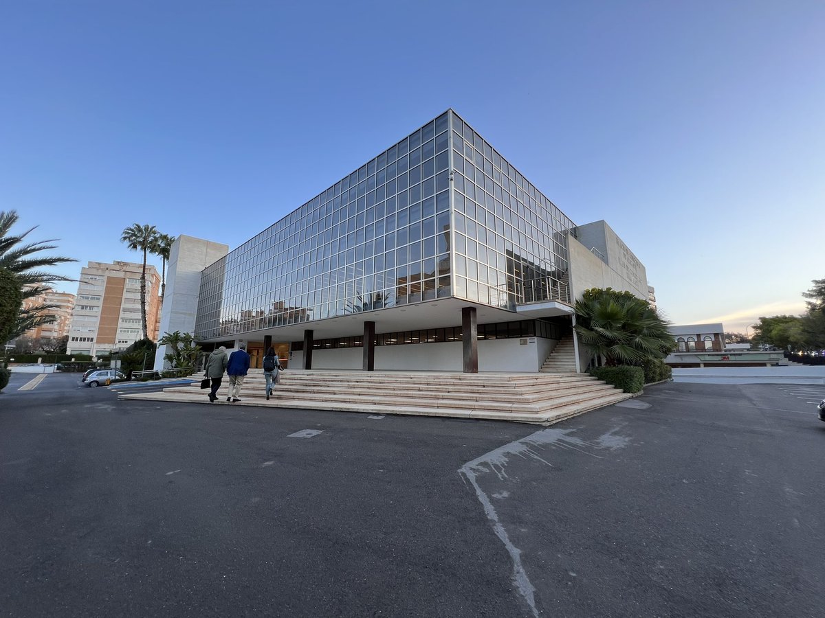 Damos comienzo a la XXX reunión de <a href="/TrasplanteAEU/">Trasplante Renal - (AEU)</a> en la bonita ciudad de #Alicante. Recuperamos las actividades presenciales. Nos volvemos a ver para debatir temas muy interesantes y novedosos. Finalmente 108 inscritos, todo un récord! 💪👍 #Alicante2022 <a href="/InfoAeu/">AEU</a>