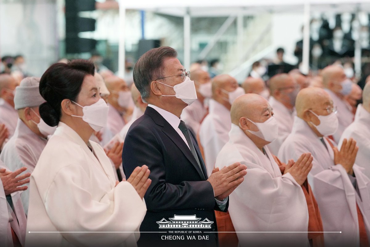 Moon Jae-in's Cheong Wa Dae tweet media