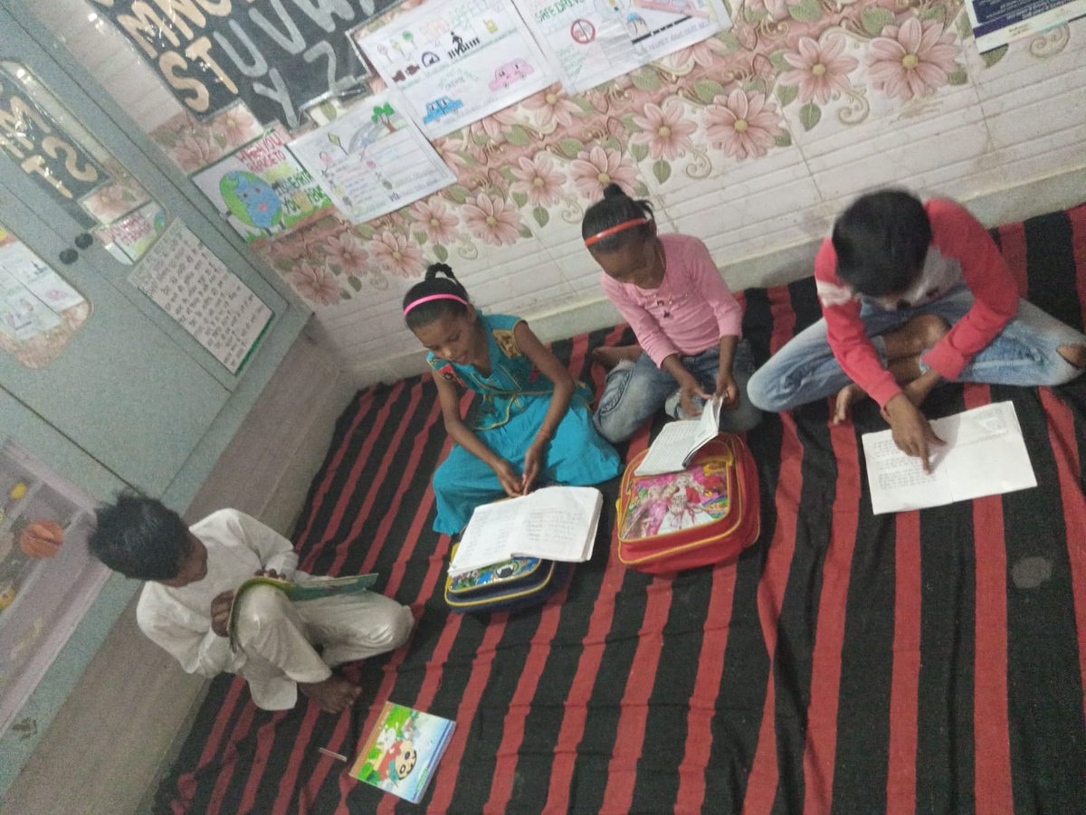 Afd_ngo's tweet photo. Reading is fundamental to a child's development. At AFD run Educational centres the habit to read books is inculcated, as is in the process. https://t.co/kBZFVJKtmf