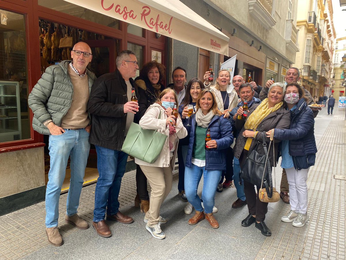 clubadeba's tweet photo. Agradecidos siempre con esta afición que nunca nos abandona allá donde vamos.
¡Es una suerte teneros! 🍀
¡¡A seguir trabajando en este #CADEBAJF2022!!
#ClubAdeba #Baloncestofemenino https://t.co/FBNWjZwzxE