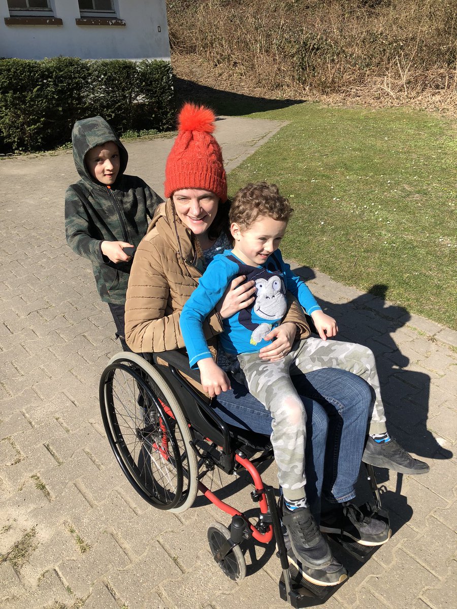Since October 2021 I’ve had #LongCOVID Now I have to use a wheelchair, here I am with my 5 and 7 year old. I’d like my life back. #massdisablingevent
🌟We urgently need Research on possible Treatments 
#Paxlovid4LongCovid
#Paxlovid 
<a href="/NIHRresearch/">National Institute for Health and Care Research</a> <a href="/sajidjavid/">Sajid Javid</a> <a href="/NIH/">NIH</a> @NIHDirector