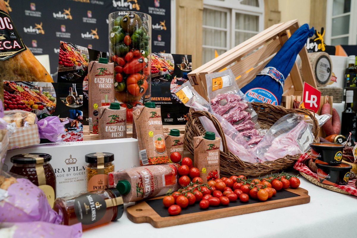 saboresalmeria's tweet photo. Impulsamos la internacionalización de la marca  #Saboresalmeria con la participación en 2 nuevas ferias!! 👇

@AlimentariaBCN 4-7 de abril
@FruitLogisticaE  5-7 de abril
#Productos #Almería #Feria #Barcelona #Berlín #Agricultura https://t.co/ziJe6qTFA2