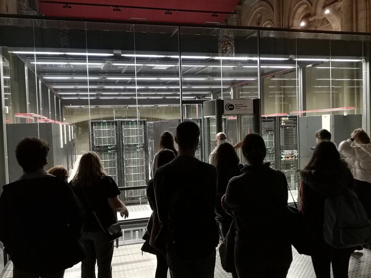 Yesterday some students of the #BDBI <a href="/ESCIupf/">ESCI-UPF</a> visited the MareNostrum supercomputer. I was happy to see my old friend Karnak (SiliconGraphics Origin 2000), where I ran my first calculations. It was only 34400 times slower than MareNostrum4. #bioinformatics