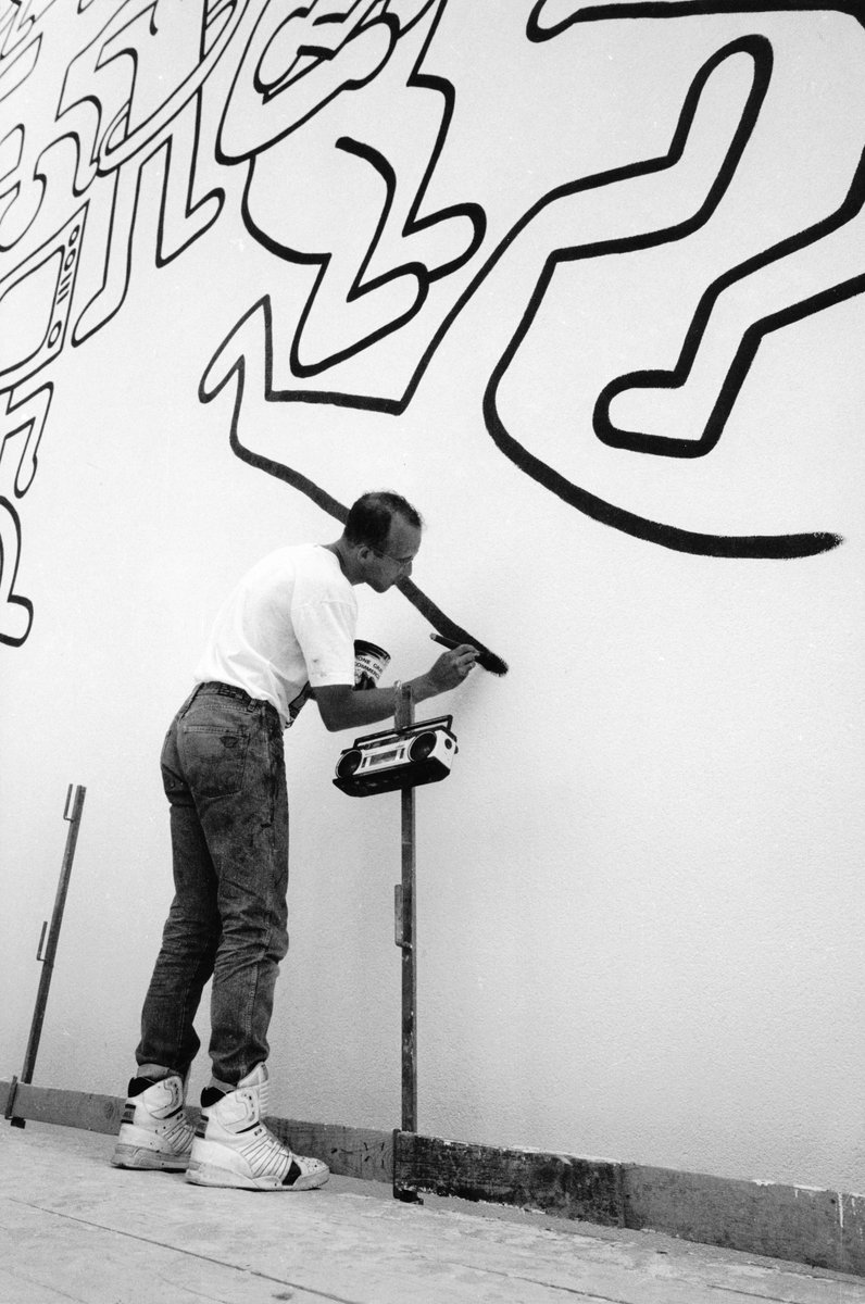 palazzoblu's tweet photo. #KeithHaring
Palazzo Blu, Pisa
fino al 17 apr 2022
In molti ricordano, durante la sua presenza a Pisa per la realizzazione di Tuttomondo, la serata "keith haring celebration party" all'Associazione Deposito, uno dei locali italiani seminali dell'acid house. 
@KeithHaringFdn https://t.co/ZvMwFr75tq