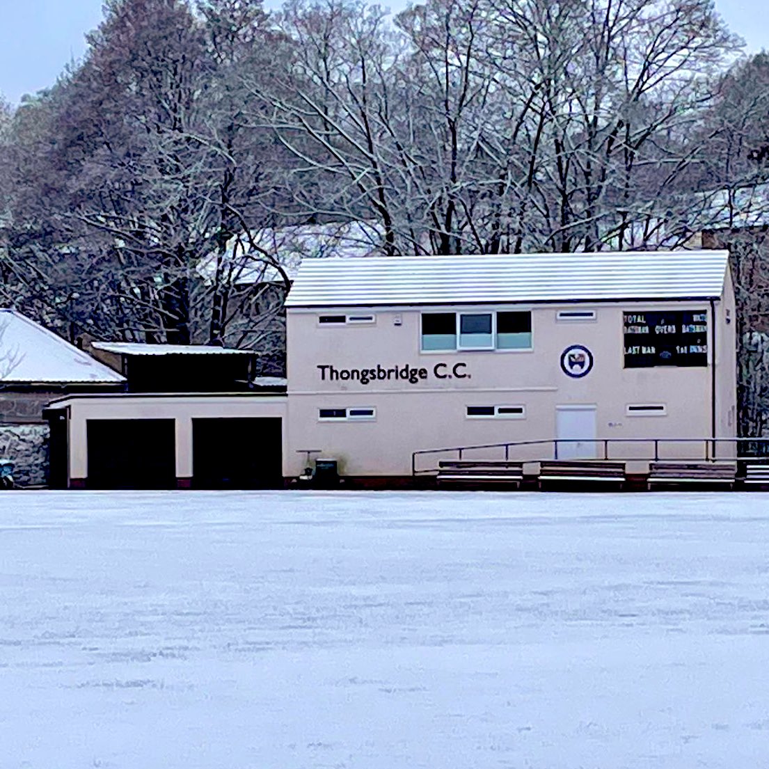 ThongsbridgeCC's tweet photo. Just over two weeks to go to the start of the season ✅
Outfield and grounds prepared for a busy summer of cricket ✅
Currently 0° C in Thongsbridge ✅
#CricketInTheSnow #SnowStopsPlay https://t.co/MfgFrwo9IV