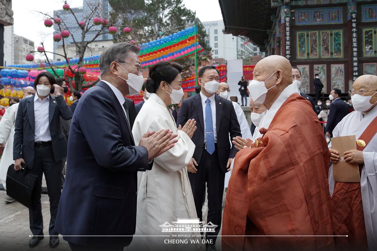 Moon Jae-in's Cheong Wa Dae tweet media
