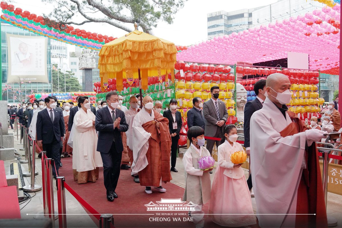 Moon Jae-in's Cheong Wa Dae tweet media